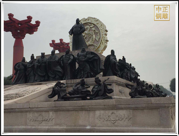 廣場(chǎng)唐朝雕塑.jpg